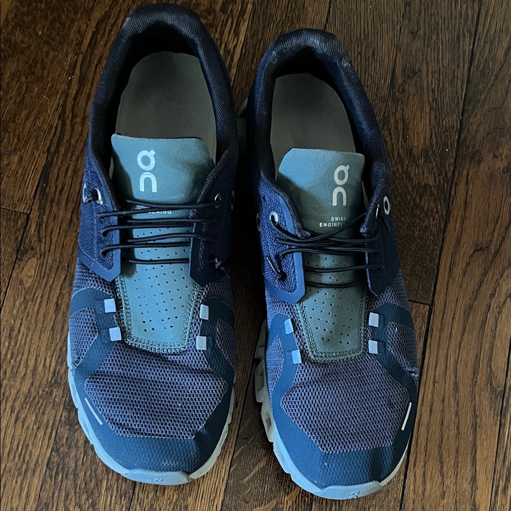 On Running / Oncloud Men's Navy and Gray Athletic Shoes